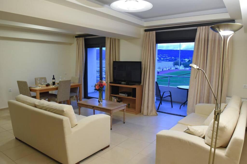 Dr Vasi Holidays House อายิโอสนิโกลาโอส ภายนอก รูปภาพ