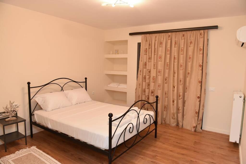 Dr Vasi Holidays House อายิโอสนิโกลาโอส ภายนอก รูปภาพ