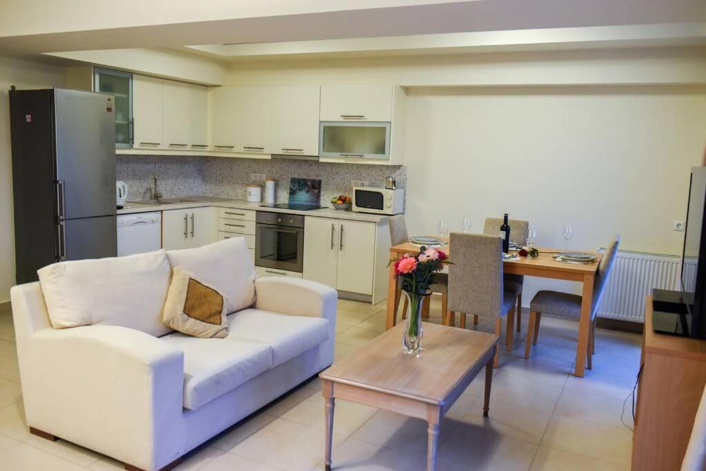 Dr Vasi Holidays House อายิโอสนิโกลาโอส ภายนอก รูปภาพ